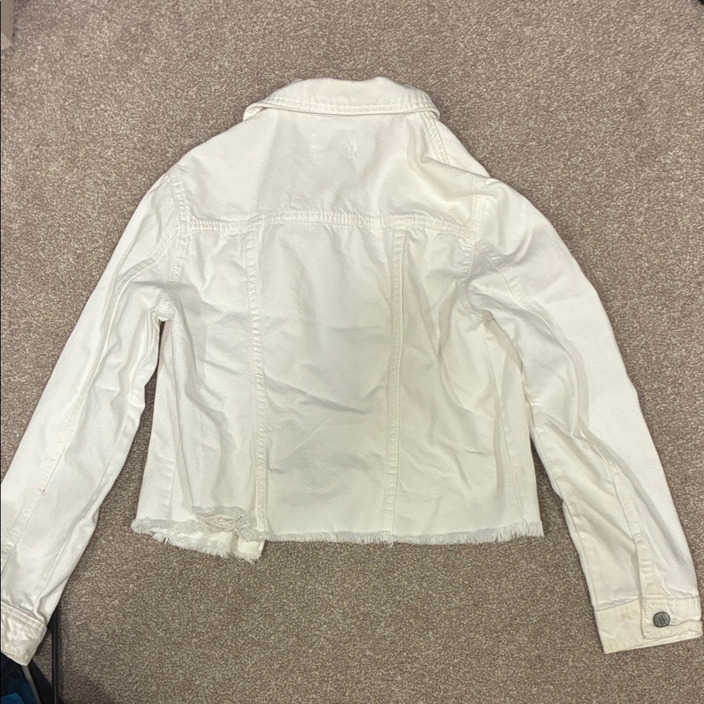 For The Republic White Cropped Denim Jacket with Raw Hem - Picture 3 of 3